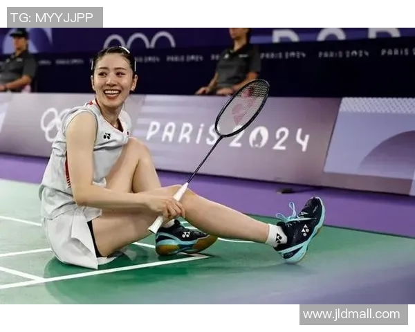 黄娜专访：从青涩少女到羽毛球冠军的奋斗与成长之路